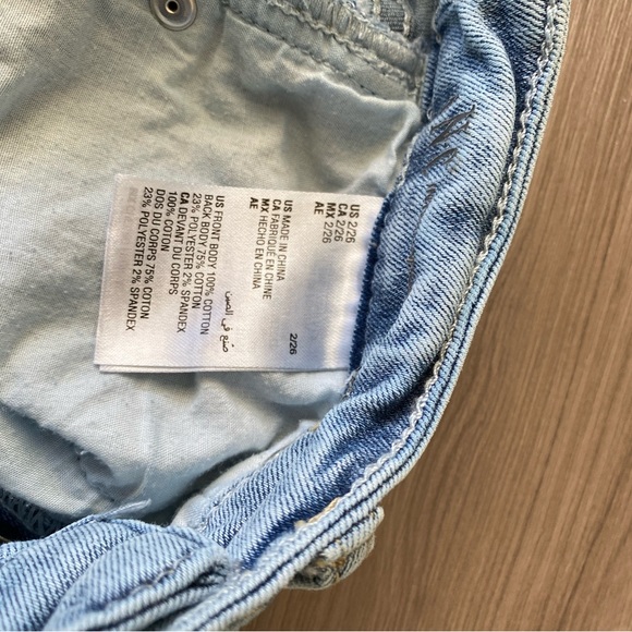 INC denim jeans Size us2/ 26. Blue ripped straight leg - Picture 9 of 9